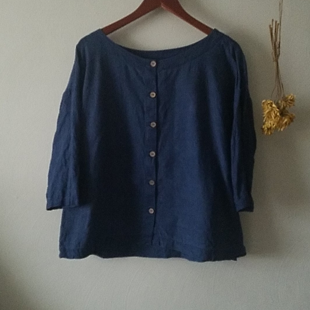 Notperfectlinen January top with buttons